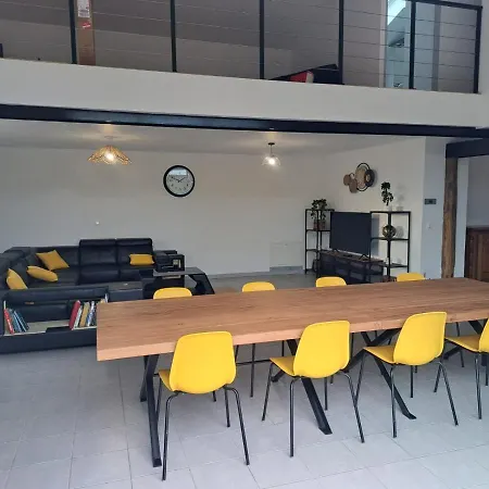 Сasa de vacaciones Charmante Maison A La Ferme *